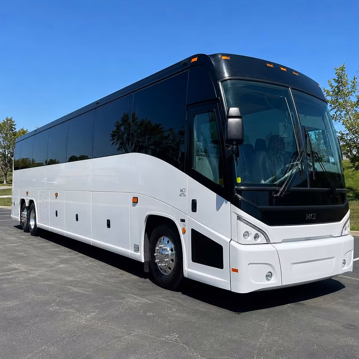shuttle your omaha workforce between downtown offices and remote parking